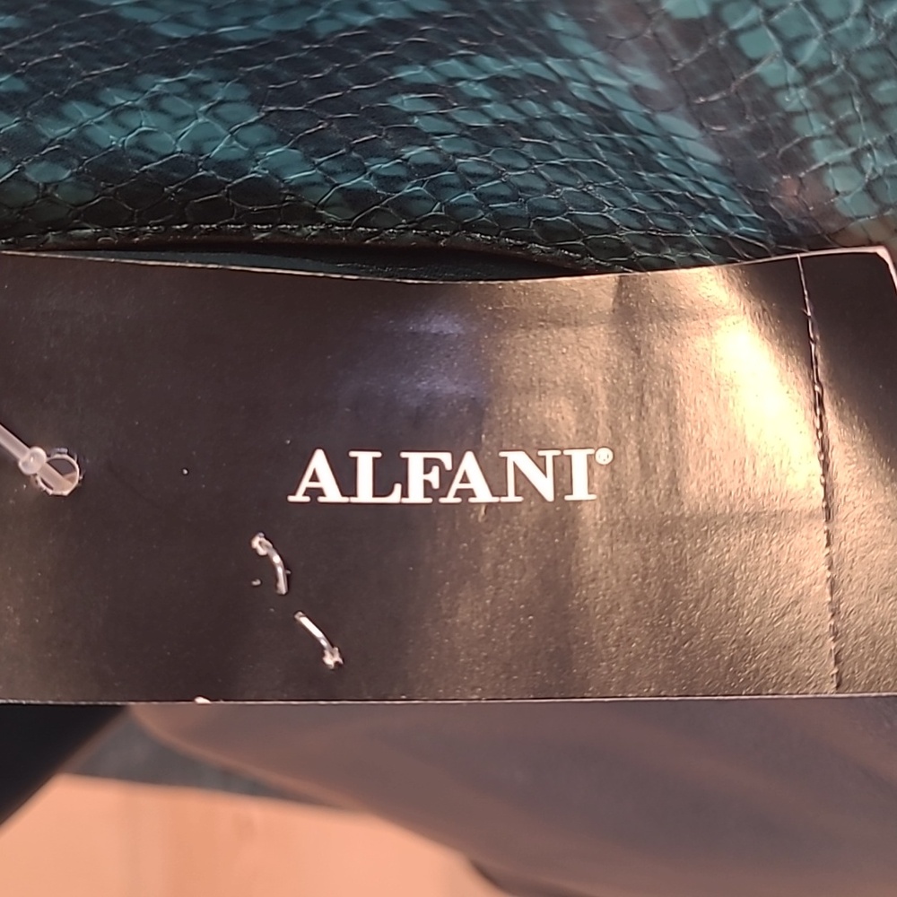 Alfani Green Leather Large Hand Bag - Picture 4 of 8